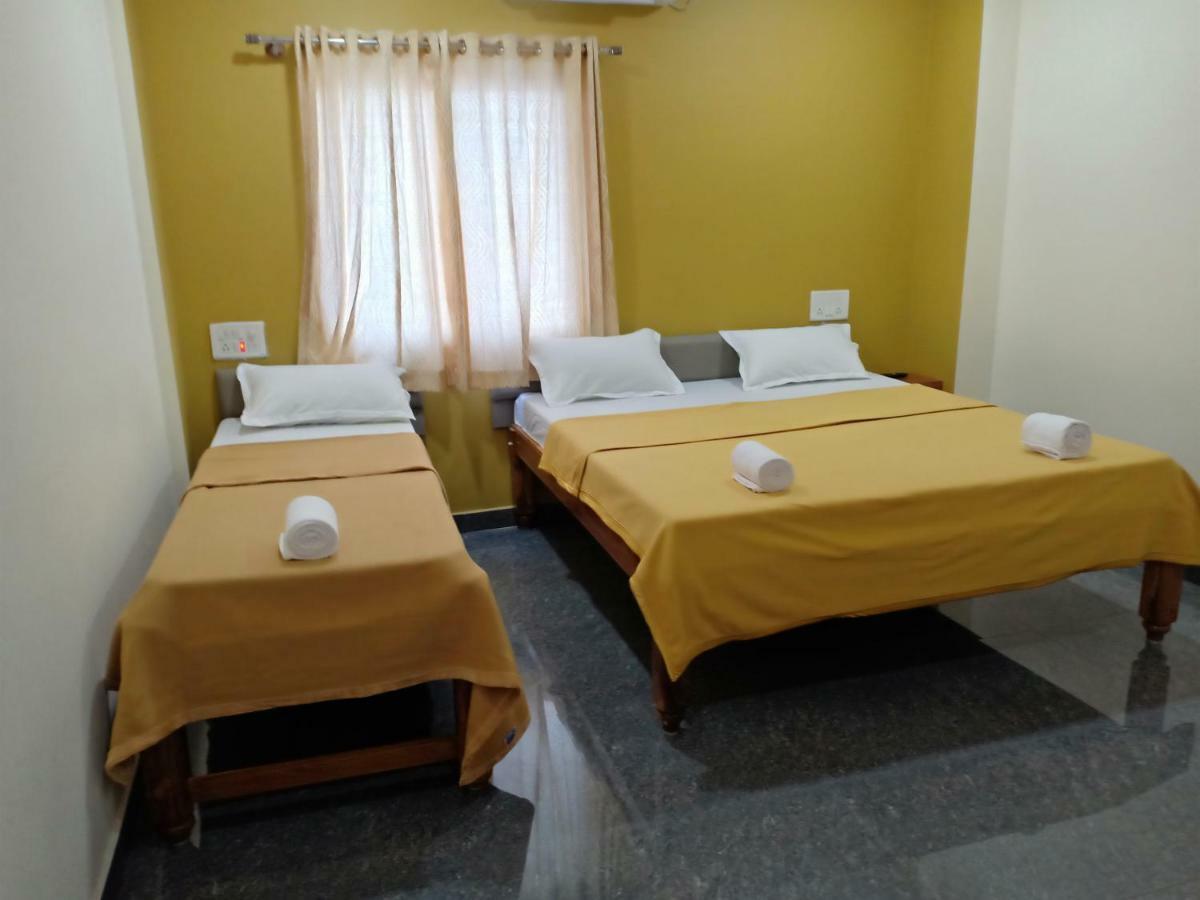 Blue Crystal Lodge Shivamogga Exterior foto
