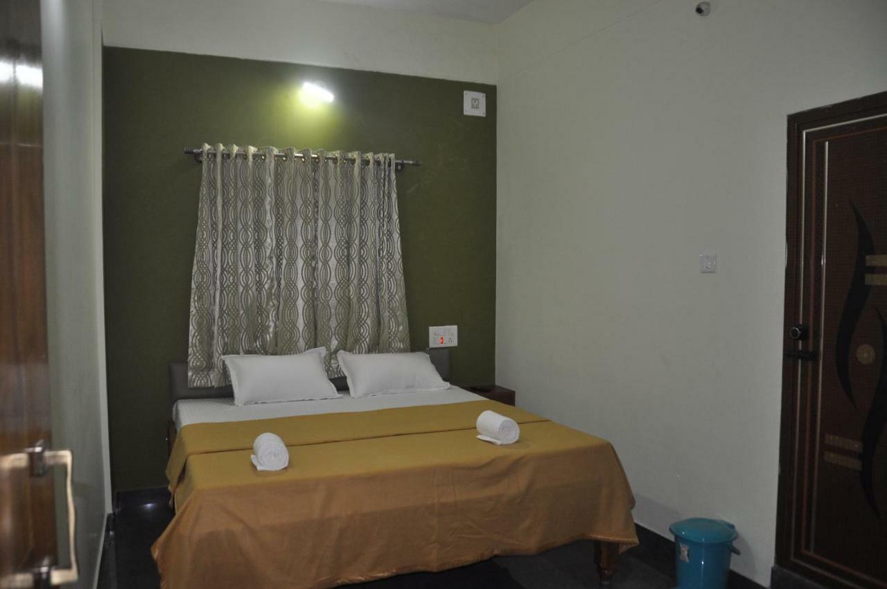 Blue Crystal Lodge Shivamogga Exterior foto