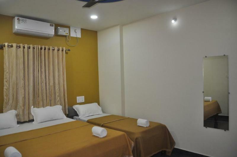 Blue Crystal Lodge Shivamogga Exterior foto