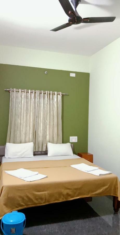 Blue Crystal Lodge Shivamogga Exterior foto