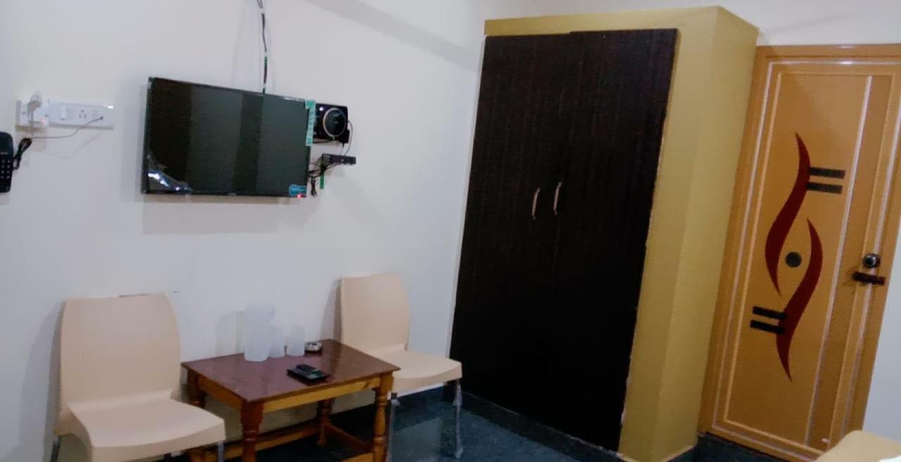 Blue Crystal Lodge Shivamogga Exterior foto