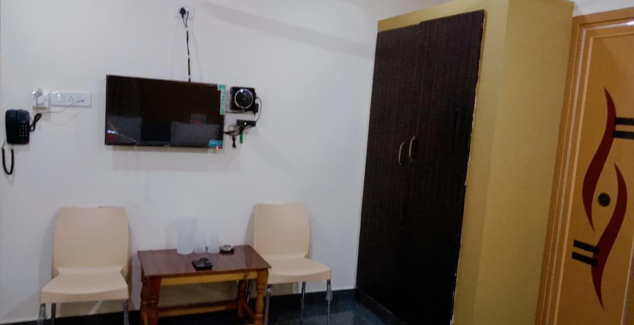 Blue Crystal Lodge Shivamogga Exterior foto